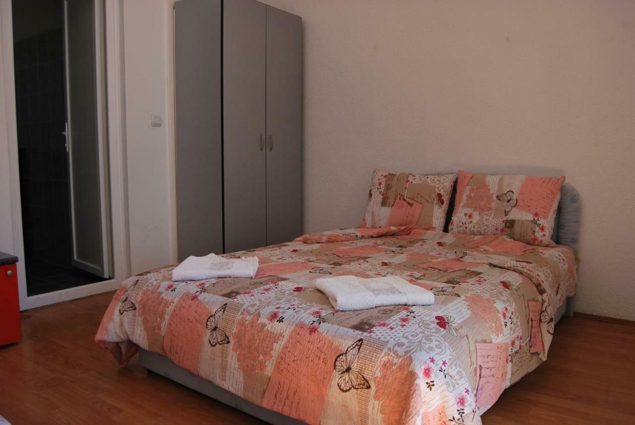 Vila Delfin Ohrid Buitenkant foto